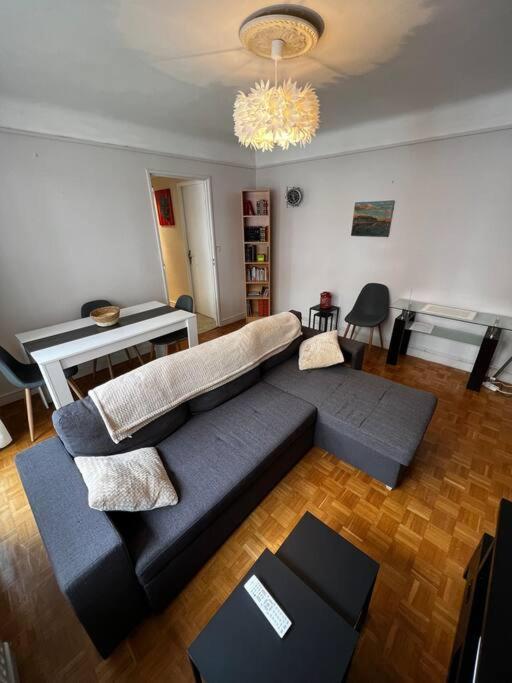 Appartement Avec Balcon En Centre Ville บัวร์ ภายนอก รูปภาพ